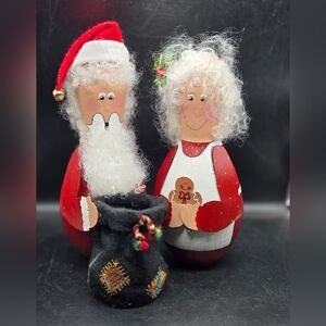 Large Folk Art Gourd Santa And Mrs Hand Painted With Gift Bag & A Cookie READ